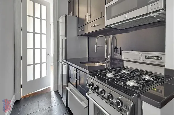 Rented by REAL New York | media 74