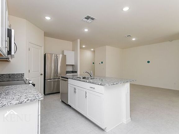 3rd image of 35383 W San Capistrano Ave