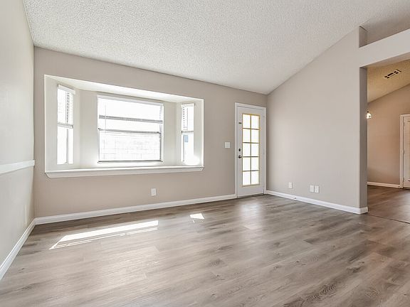 4th image of 3316 Sturbridge Cir