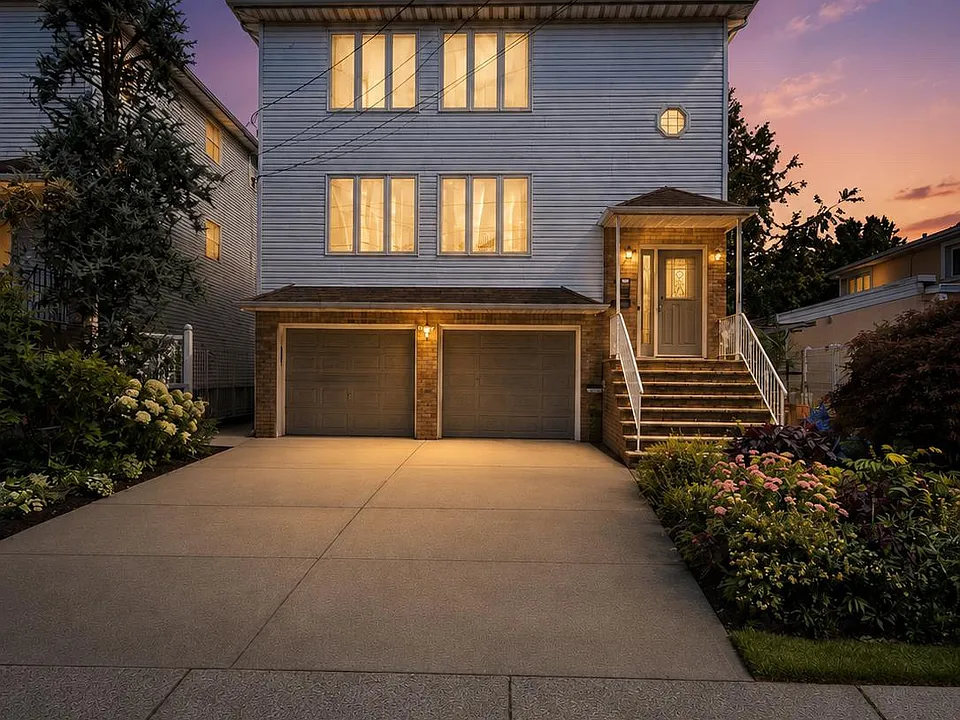 21 W Henry St