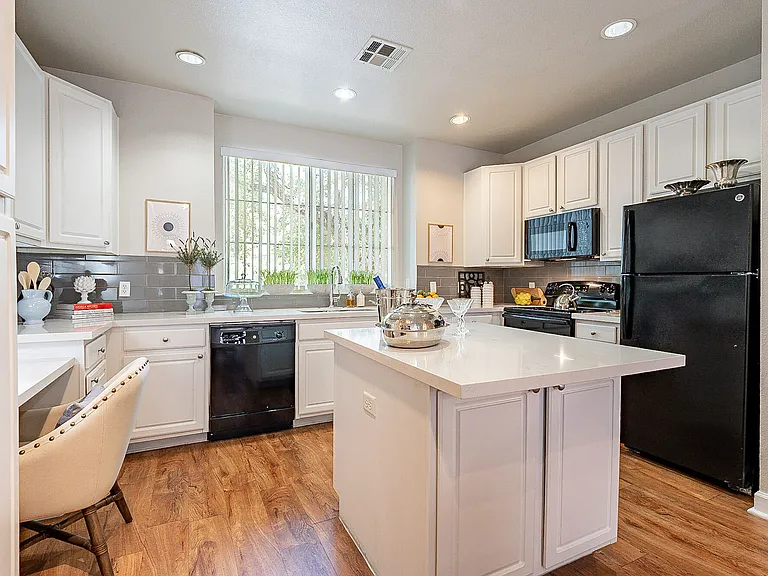 Palazzo Townhomes — Photo 21