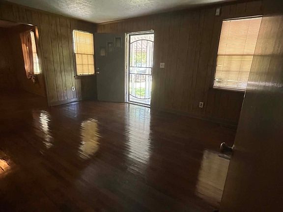 2nd image of 3993 Guyton St