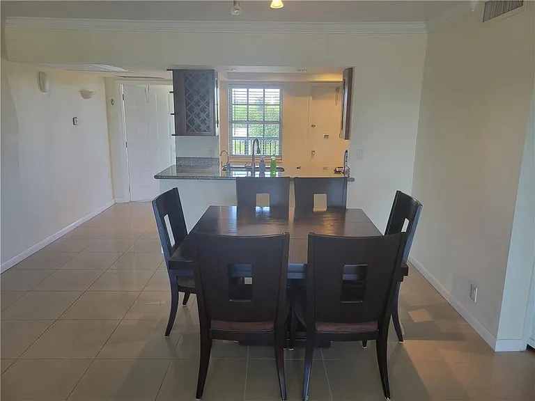3050 N Palm Aire Dr #508 — Photo 4