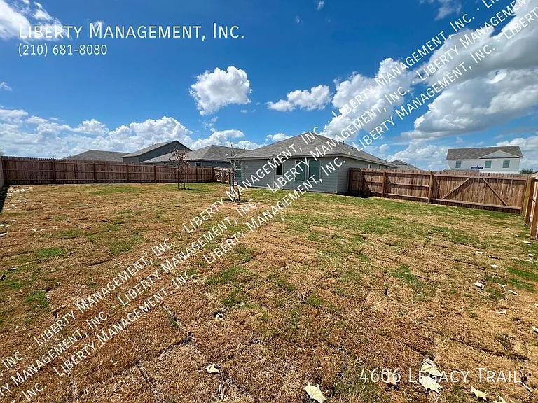 4606 Legacy Point — Photo 33