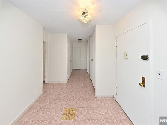 4th image of 2200 N Central Road #14T
