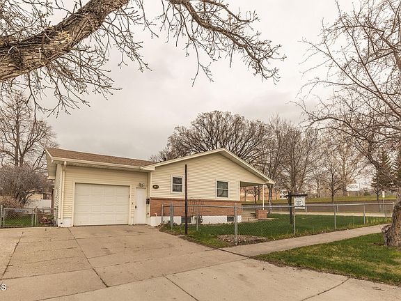 1820 E Boulevard Ave, Bismarck, ND 58501 | Zillow