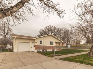 1820 E Boulevard Ave, Bismarck, ND 58501