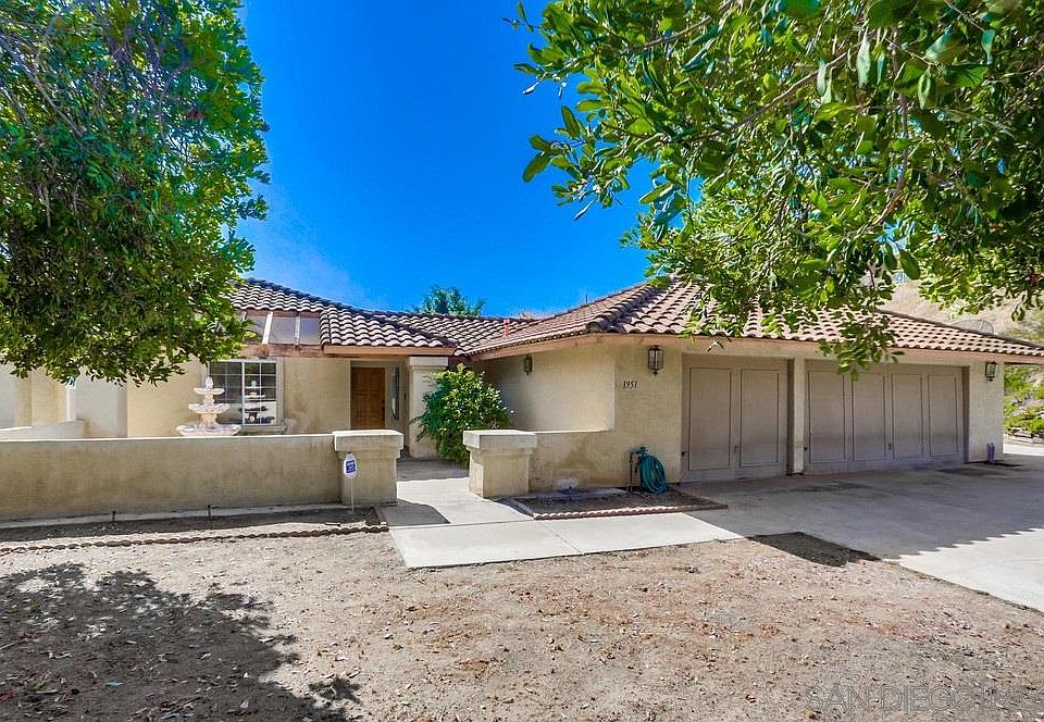 2nd image of 1951 Rancho Winchester Ln