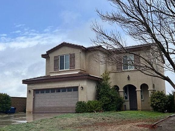 2nd image of 2841 Hornbeam Rd