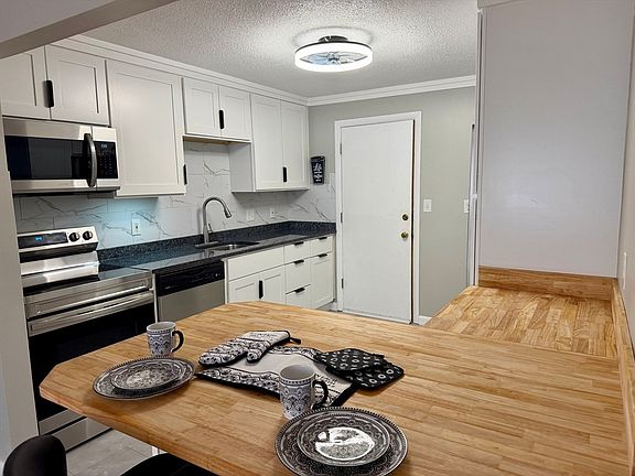 3rd image of 62 Purchase St APT C3