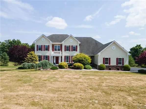 417 Jacob Ct, Nazareth, PA 18064