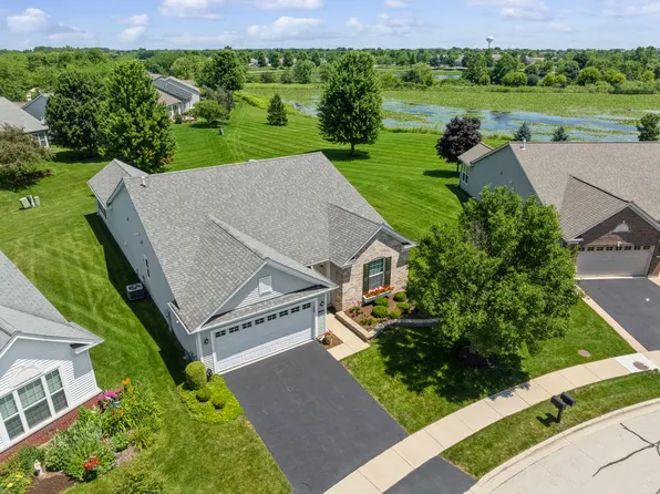 2787 Beacon Point Cir, Elgin, IL 60124