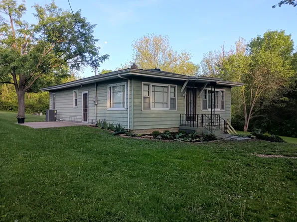 2580 Forest Crest Rd, Decatur, IL 62521