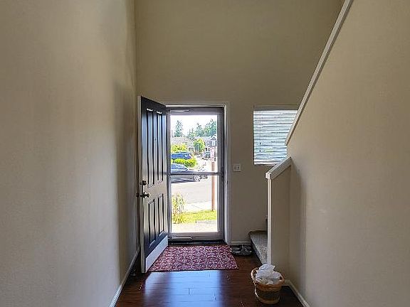 5th image of 38037 39th Ave S