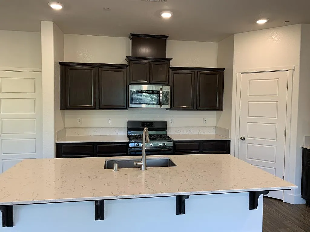 2317 Explorador Dr — Photo 3