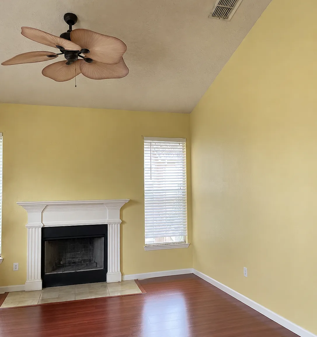 3 bed, 1476 sqft, $2,050 — Photo 2
