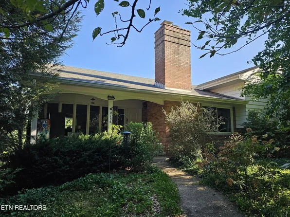 2135 Maplewood Dr, Knoxville, TN 37920