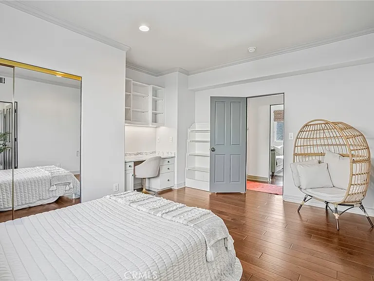 2200 Walnut Ave — Photo 19