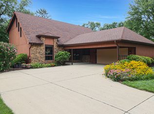 5834 Prince Ct, Lisle, IL 60532