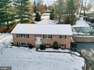 110 Maple Dr, New Holland, PA 17557