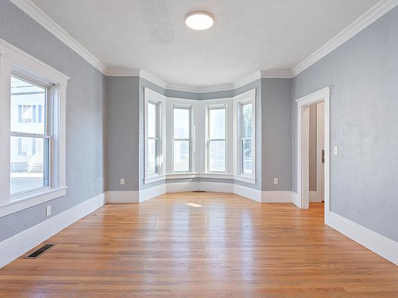 4th image of 89 W Hollis Street