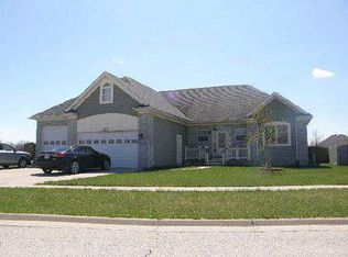 917 Springhill Dr, Coal City, IL 60416