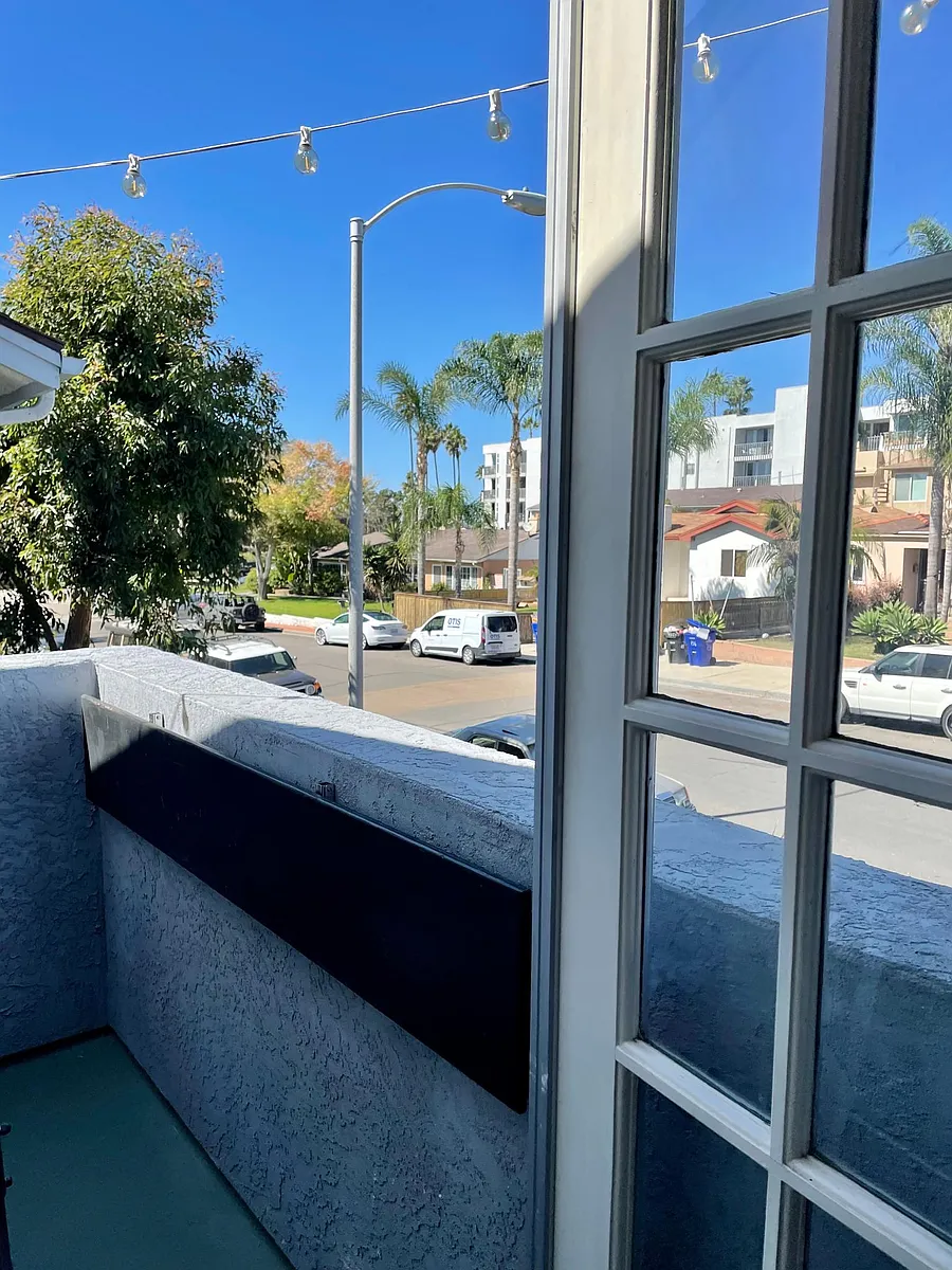 Building Photo - 5085 La Jolla Blvd #8