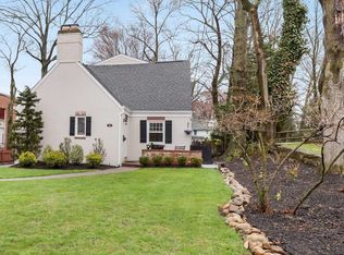 16 Northwood Ave, Demarest, NJ 07627