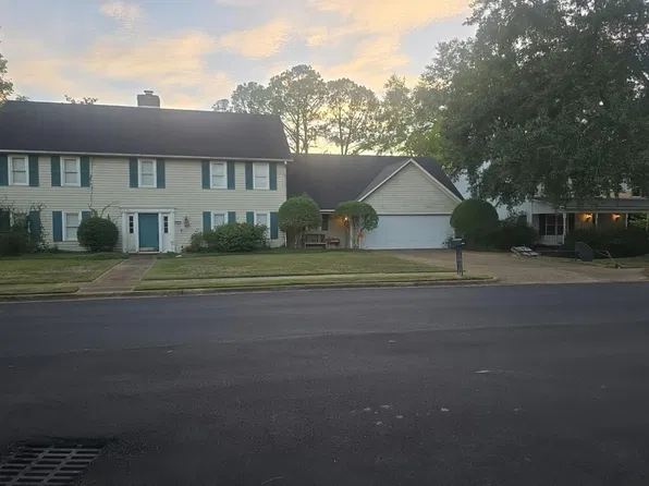 1055 Northpointe Dr, Jackson, MS 39211