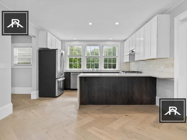 478 Heath St, Chestnut Hill, MA 02467