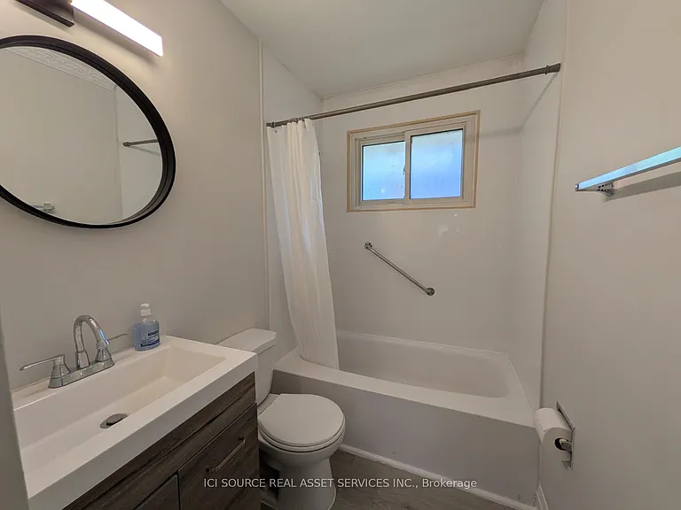 21 Parkdale Dr #A — Photo 12
