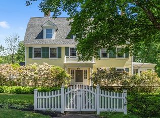 138 Nashawtuc Rd, Concord, MA 01742