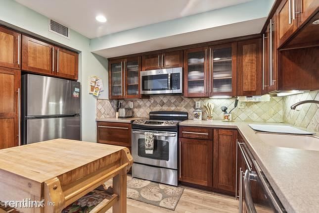 1st image of 4501R Sandcastle Cir