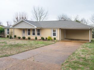 1913 Holiday Dr, Florence, AL 35630