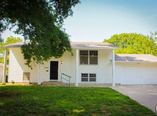 5608 SW 25th Ter, Topeka, KS 66614