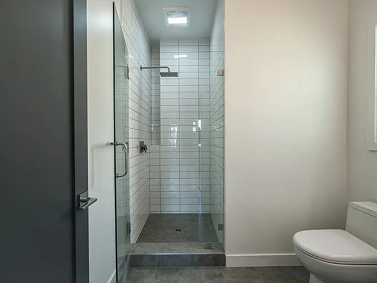 109 N Flores St #109 — Photo 6