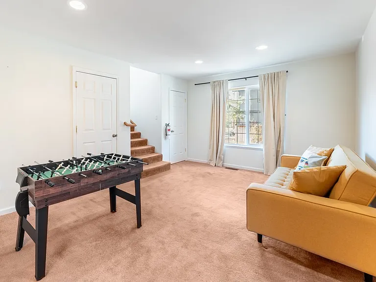 2239 Blitzen Rd — Photo 26