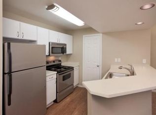 2890 Kalmia Ave APT 302, Boulder, CO 80301