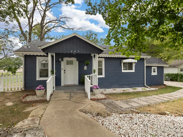 227 North Avenue, Sparta, MO 65753