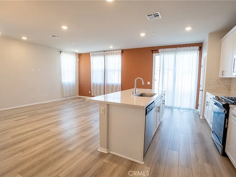 28228 Heirloom Dr — Photo 12