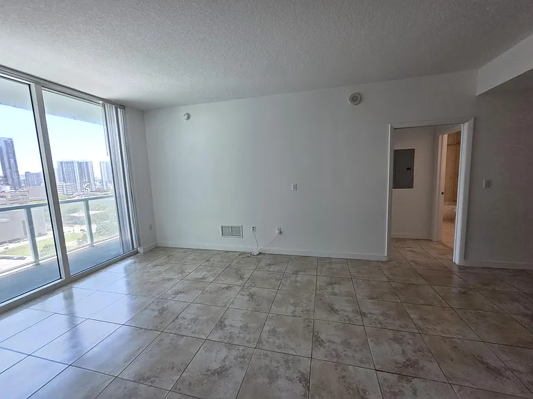 1900 N Bayshore Dr #1709 — Photo 29
