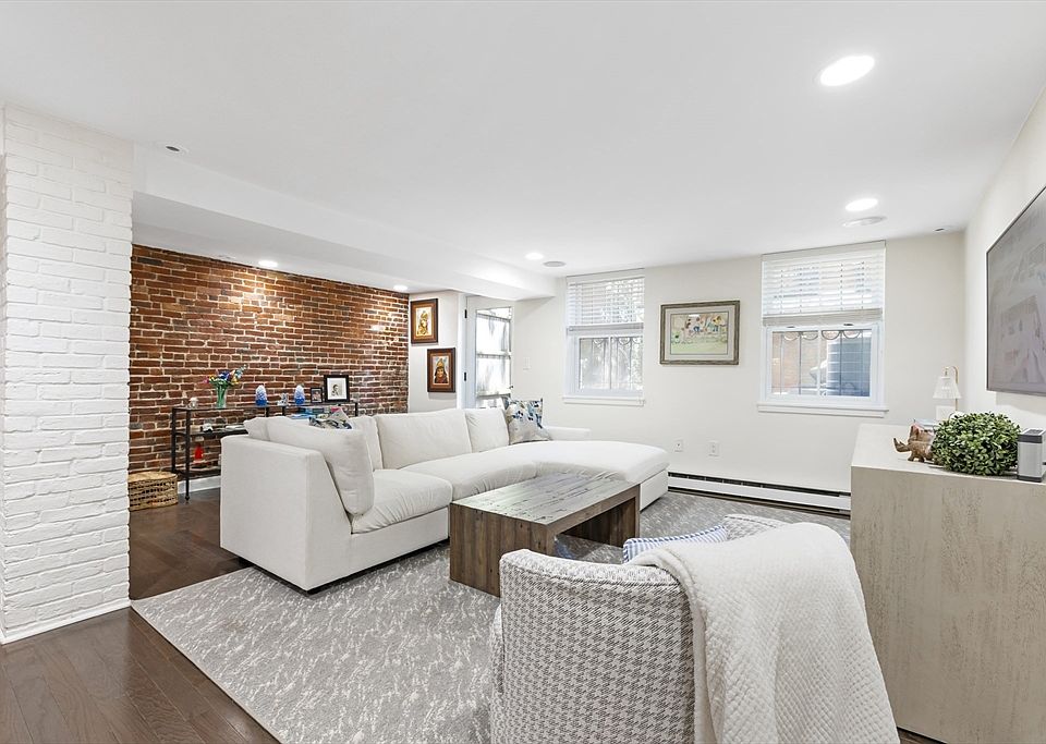 1st image of 193 W Canton St APT 1