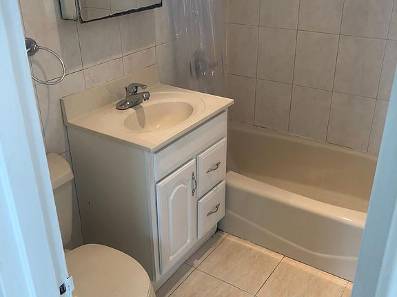 5th image of 433 W Broadway #101