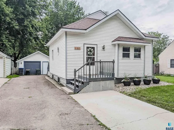 117 S Donaldson St, Luverne, MN 56156