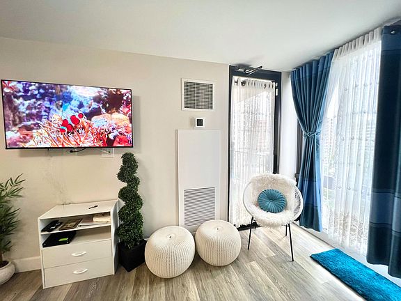 4th image of 229 Paoakalani Ave #1009