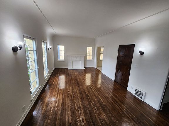 2nd image of 631 S Cochran Ave #101