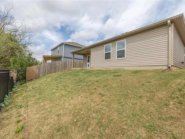 899 E Sparrow Cir — Photo 31