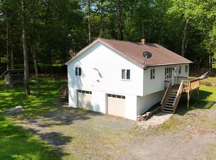 371 Ridge Cir, Cresco, PA 18326