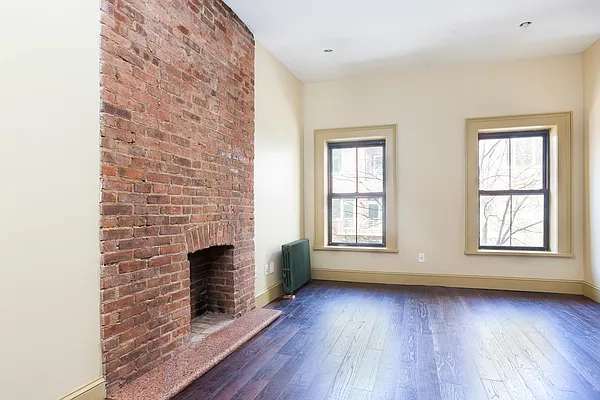 Rented by Engel and Volkers Brownstone Brooklyn | media 9