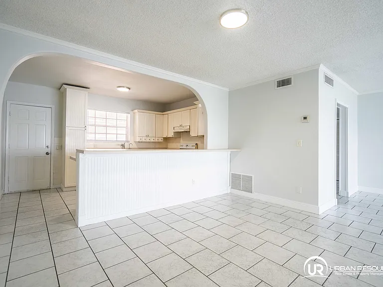 1940 Bay Dr #11 — Photo 17